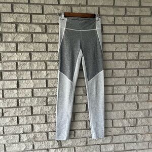 Outdoor Voices Dove/Ash Two Tone 7/8 Legging 
Size Small